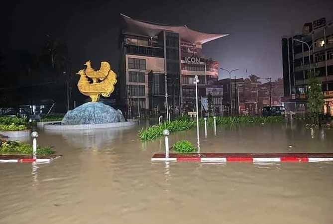 ပဲခူး ရေဘေးသင့်ပြည်သူများ အရေးပေါ်အကူအညီလိုအပ်၊ MPT တာဝါတိုင် ရေမြုပ်သဖြင့် ဖုန်းလိုင်းများ ပြတ်နေ
