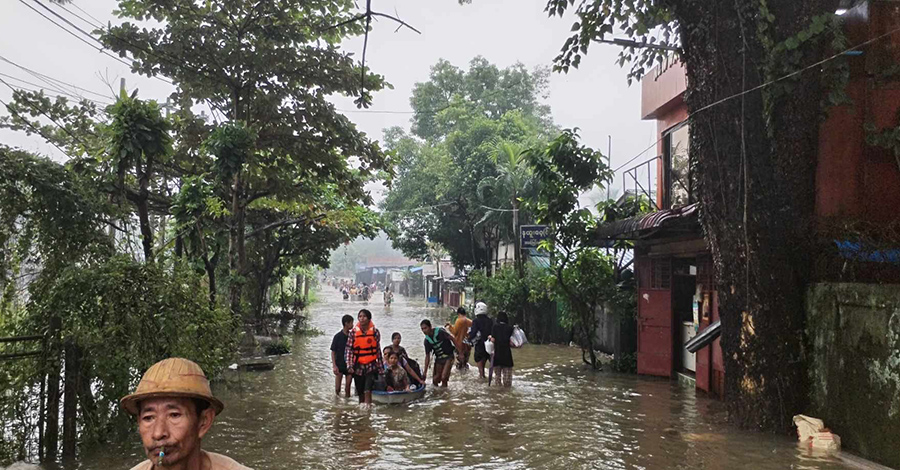 ပဲခူးမြို့ ၌ ရေဆက်ကြီးနေပြီး ဆေးရုံကြီးနှင့် ကယ်ဆယ်ရေးစခန်းများပါ ရေဝင်ရောက်