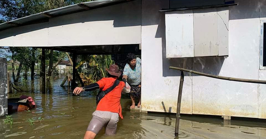 လှည်းကူး ရေဘေးသင့်ပြည်သူ ၁၀,၀၀၀ ကျော် အကူအညီလိုအပ်၊ စာသင်ကျောင်း ၅၀ ကျော် ပိတ်ထားရ