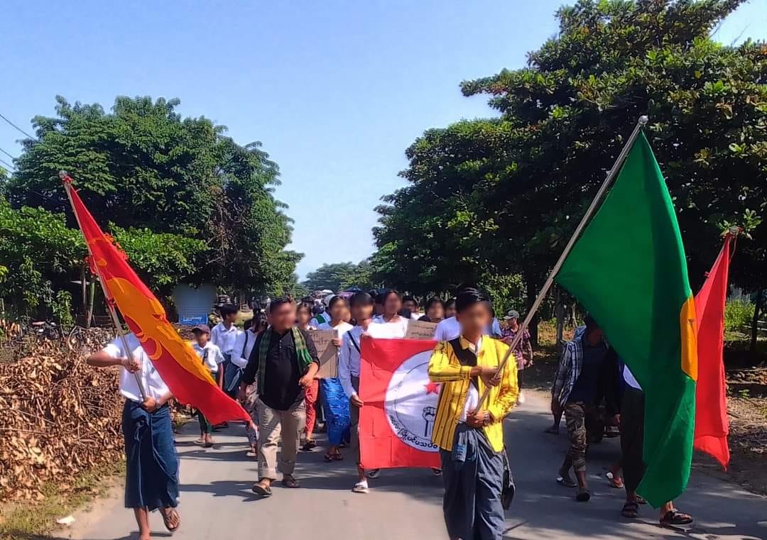 ကလေးမြို့၌ လူထုချီတက်ပွဲ ကျင်းပပြီး မုန်လိုင်ခက် စစ်ရှောင်များနှင့် အတူရပ်တည်ကြောင်း ပြသ