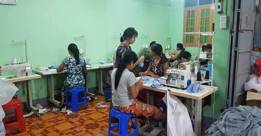 မော်လမြိုင်တွင် မီးပြတ်သဖြင့် အထည်ချုပ်လုပ်ငန်းများ ခြေနင်းစက် အသုံးပြုနေရ