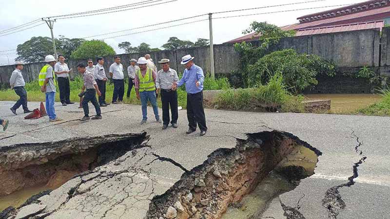 ဆောက်လုပ်ရေးဝန်ကြီးဌာနက တာဝန်ယူထားသည့် လုပ်ငန်းအချို့အရှုံးပေါ်နေသဖြင့် ဝန်ထမ်းများ လျော်ပေးရ