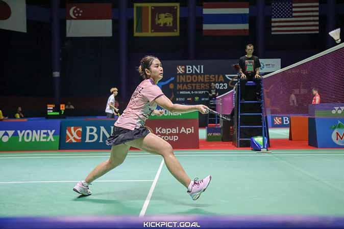 ဒူဘိုင်းမာစတာကြက်တောင်ပြိုင်ပွဲတွင် သက်ထားသူဇာ တတိယကြေးတံဆိပ်ဆုရရှိ