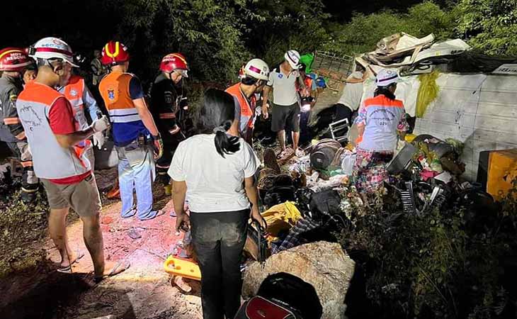 မန္တလေး-ပြင်ဦးလွင်လမ်း၌ ခရီးသည်တင်ကား ချောက်ထဲကျပြီး ကလေး ၁ ဦးအပါအဝင် ၉ ဦး ဒဏ်ရာရ
