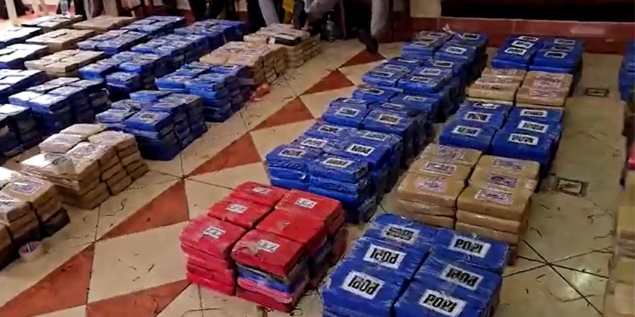 ပီရူးနှင့် ပါရာဂွေးတွင် ကိုကင်း ၆ တန်ကျော် ဖမ်းမိ