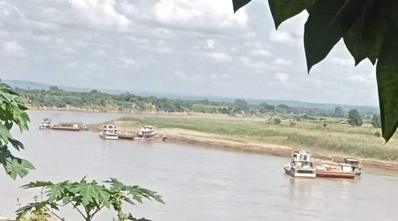 ကနီနှင့်ပုလဲမြို့တို့တွင် စစ်မော်တော် ၇ စီးနှင့် ကင်းလှည့်စစ်ကောင်စီတပ် တိုက်ခိုက်ခံရ