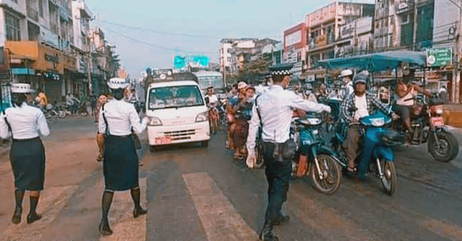 ပဲခူးမြို့ ၌ မော်တော်ဆိုင်ကယ်များအား နည်းမျိုးစုံဖြင့် ဖမ်းဆီးငွေညှစ်နေ