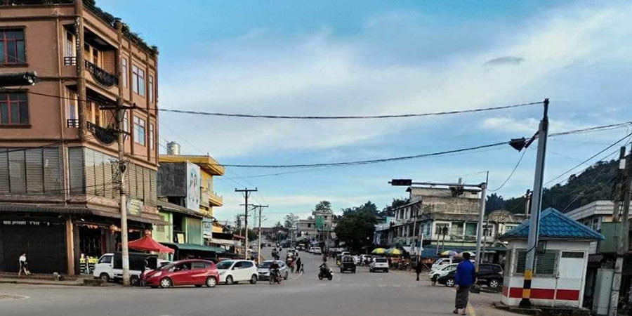 ကွတ်ခိုင်တွင် ဆန်နှင့် ဓာတ်ဆီ ပြတ်လပ်၊ လားရှိုးမြို့ အဝင်အထွက်ကို စစ်ကောင်စီက တင်းကျပ်