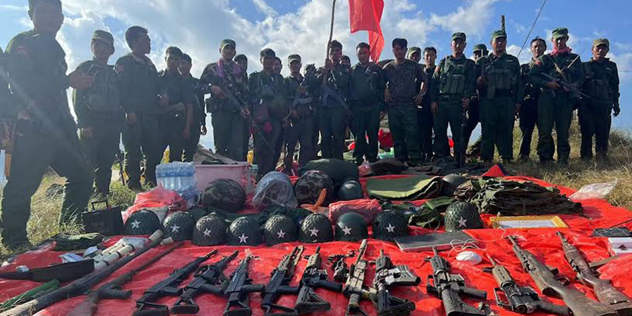 တရုတ်နှင့် အနောက်နိုင်ငံများ၏အားပြိုင်မှု စစ်အာဏာရှင်ပြုတ်ကျရေး အထောက်အကူဖြစ်နိုင်