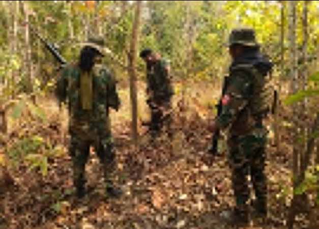 ဟုမ္မလင်းနှင့် ဖောင်းပြင်တို့တွင် စစ်စခန်းများကို PDF များက တိုက်ခိုက်