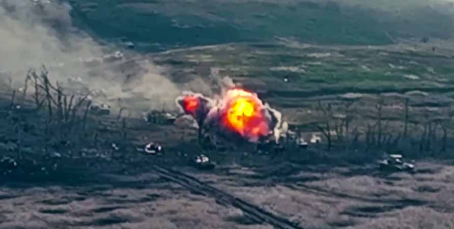 ရုရှားသံချပ်ကာ ယာဉ်များကို ဖျက်ဆီးခဲ့သည့် ရုပ်သံ ယူကရိန်း ပြသ