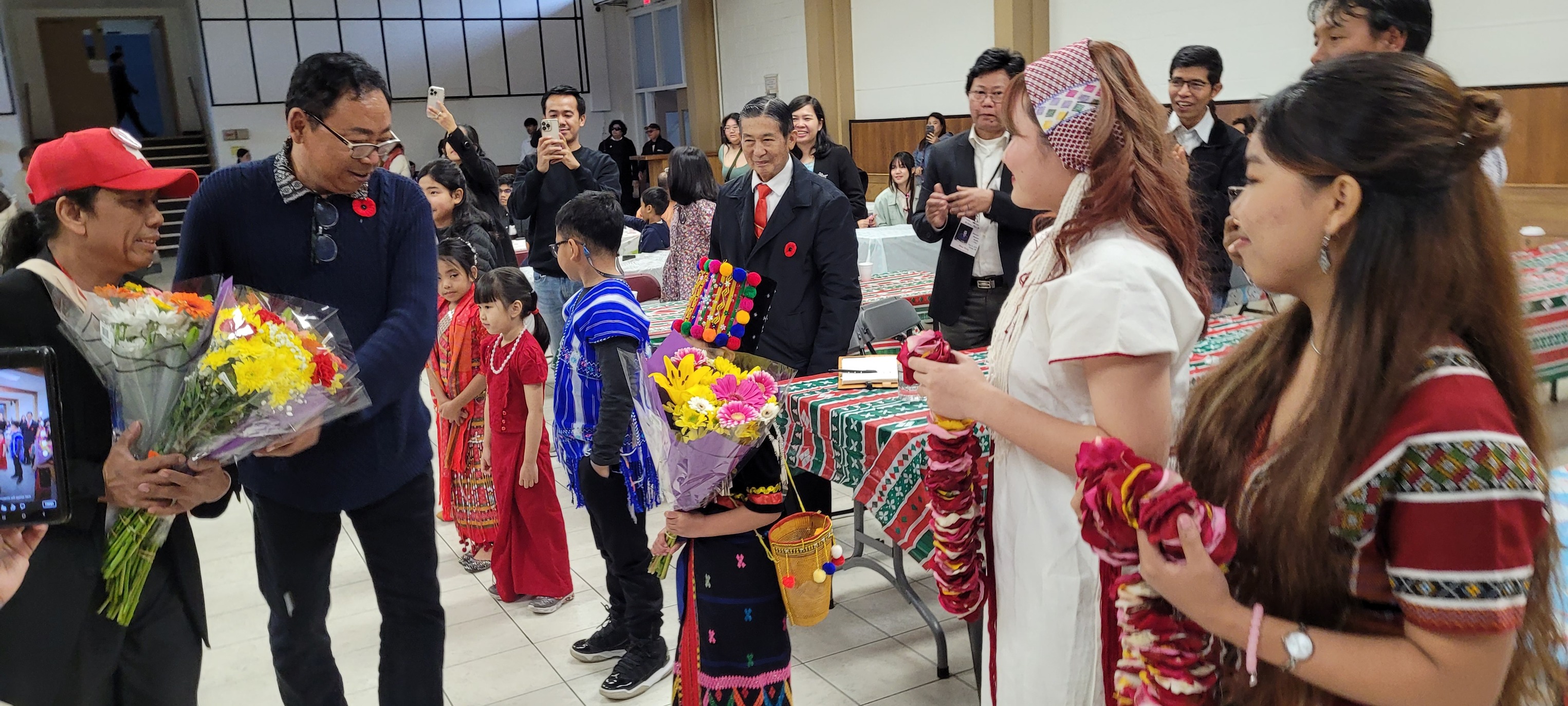 NUG လူ့အခွင့်အရေး ဝန်ကြီးနှင့် ကနေဒါနိုင်ငံ ဗန်ကူးဗားမြို့ရှိ မြန်မာအသိုက်အဝန်း တွေ့ဆုံ (ဓာတ်ပုံ)