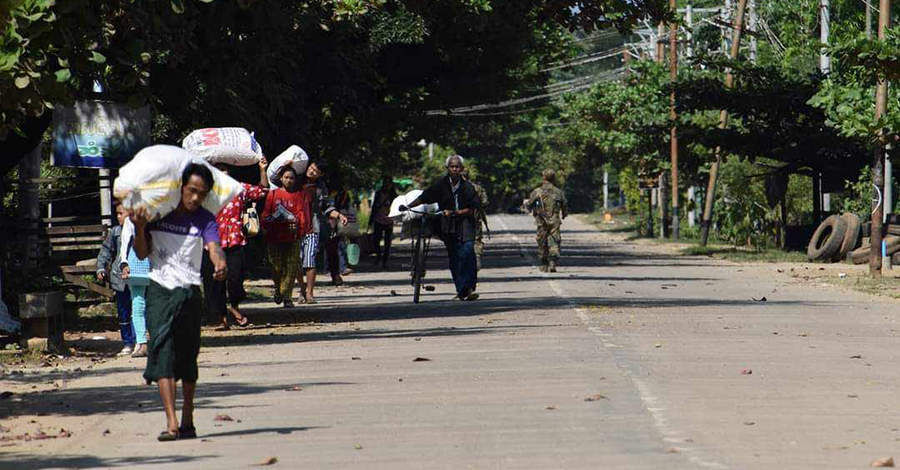 ကောလင်းတိုက်ပွဲတွင် အရပ်သား ၁၀ ဦးခန့် သေဆုံး
