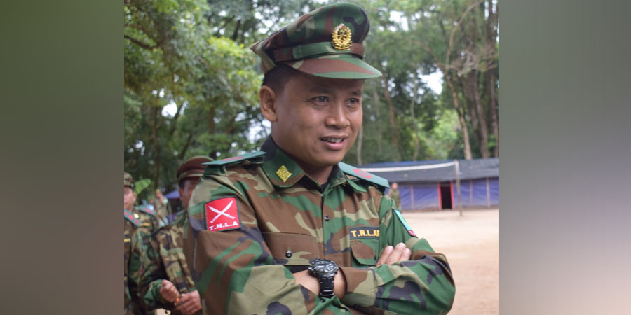“အာဏာရှင်တွေအတွက် နေစရာ မြေနေရာ မရှိသင့်တော့ဘူး” - TNLA ဗိုလ်မှူးချုပ်တာဘုန်းကျော်