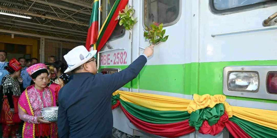 မြစ်ကြီးနား-မိုးကောင်း မီးရထားစီးနင်းသူ ခရီးသွားအနည်းငယ်သာရှိ