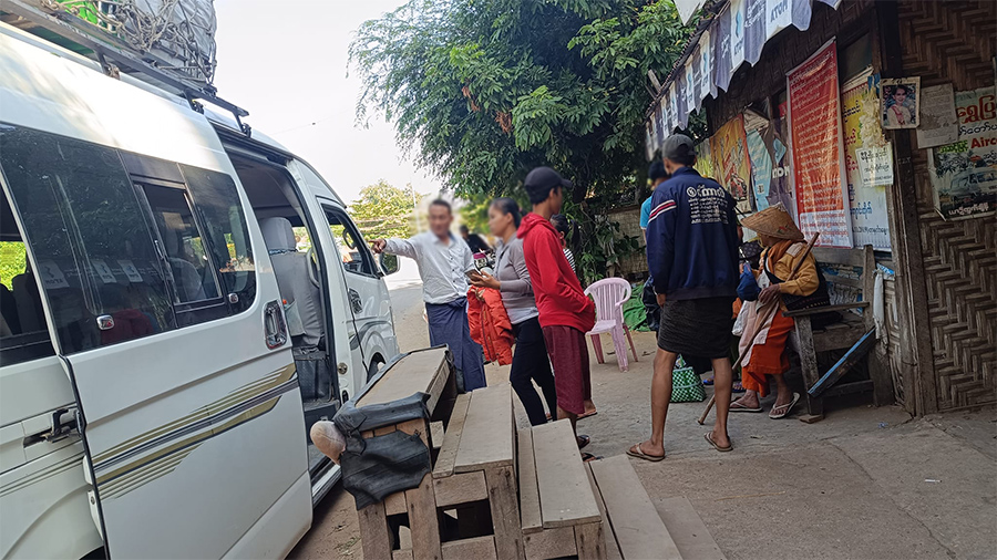 တိုက်ပွဲကြောင့် ကသာယာဉ်လိုင်းများ ပြေးဆွဲမှု ရပ်တန့်လုနီးပါး ဖြစ်နေ