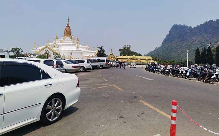 တောင်ကြီးတွင် လိုင်စင်မဲ့ကားများကို ယာဉ်ထိန်းရဲက ကျပ် ၁၀ သိန်းထိ တောင်းခံ