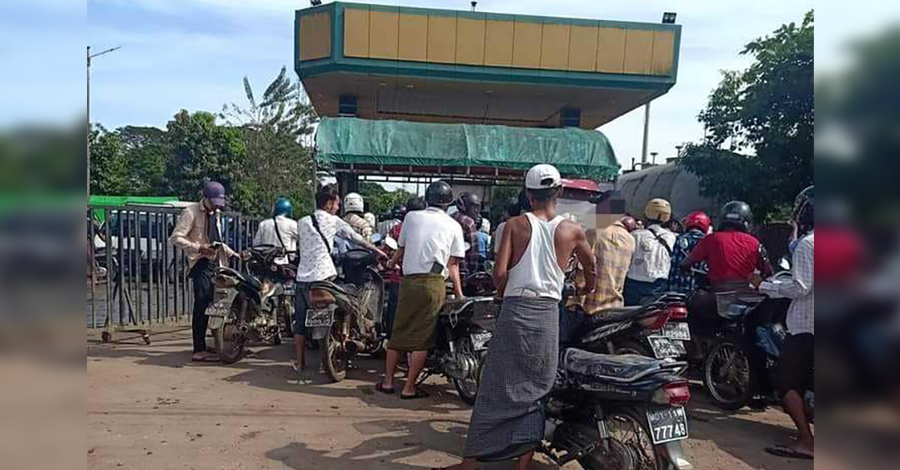 ပဲခူးမြို့တွင် ဓာတ်ဆီပြတ်လပ်မှုကြောင့် ဒေသခံများ အခက်တွေ့