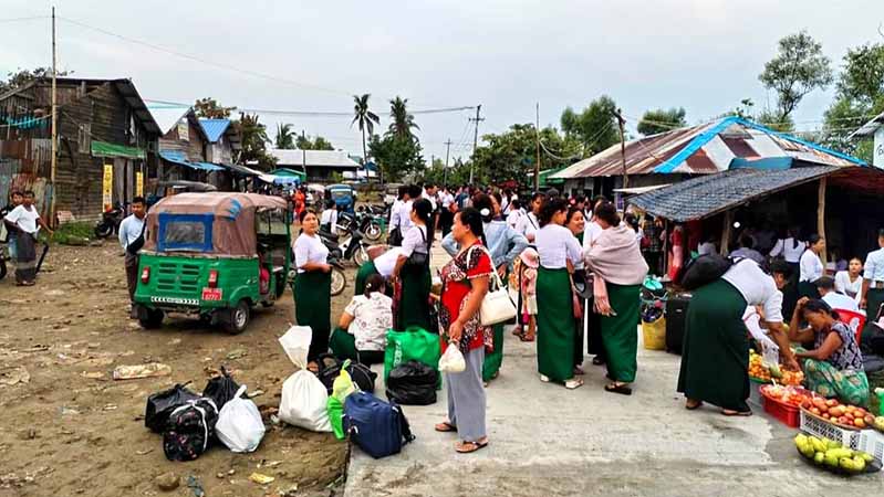 စစ်တွေတွင် သင်တန်းလာတက်သည့် ဆရာ ဆရာမ ၁၃၀ ကျော် ဘူးသီးတောင်၌ပိတ်မိနေ