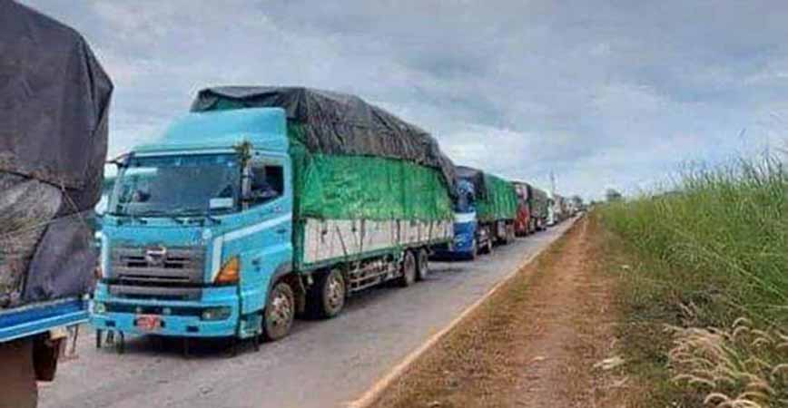 ညောင်ခါးရှည် X-Ray ဂိတ်တွင် ကားသမားများထံက မတရားငွေကြေးတောင်းနေ