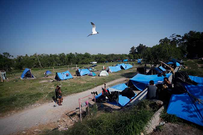 အမေရိကန်၌ ခိုလှုံခွင့် လျှောက်ထားသူများ မက္ကဆီကိုစီးတီးအရှေ့ဘက်တွင် စခန်းချ နေထိုင်