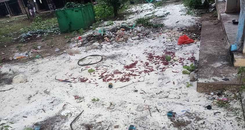 ဆားလင်းကြီးကရဲများ စခန်းကထွက်မပြေးခင် သိမ်းယူထားသည့် ဆန်များကို ဖျက်ဆီးသွား