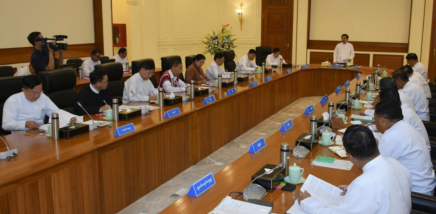 တိုင်းရင်းသားလက်နက်ကိုင်များ ငြိမ်းချမ်းရေးအပေါ် အမြတ်ထုတ်နေဟု စစ်ခေါင်းဆောင်ဝေဖန်