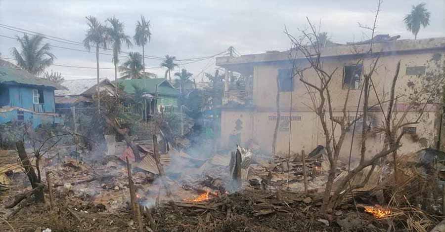 တိုက်ပွဲတွေကြောင့် ပေါက်တောမြို့ပေါ် အပျက်အစီးများ မြင်ကွင်း