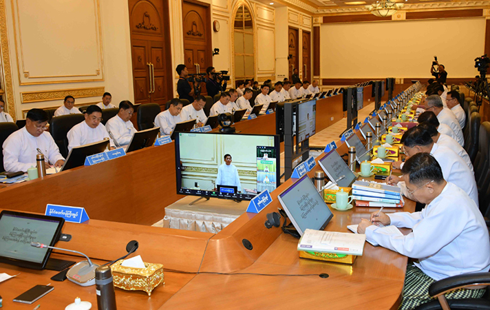 လက်နက်ကိုင်အဖွဲ့များ မိုက်တွင်းမနက်ရန် စစ်ခေါင်းဆောင် ပြော