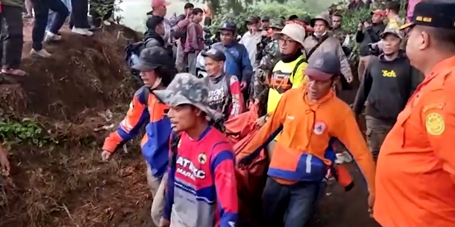အင်ဒိုနီးရှားမီးတောင်ပေါက်ကွဲမှုကြောင့် သေဆုံးသူ ၂၂ ဦးအထိ မြင့်တက်