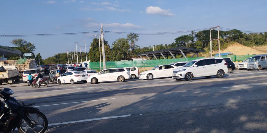 နေပြည်တော်ရှိ စက်သုံးဆီအရောင်းဆိုင်များ ဆီပြတ်