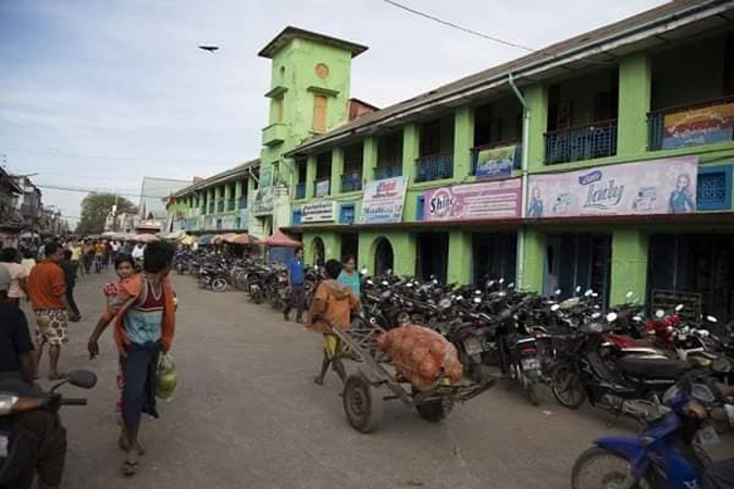 စစ်တွေမြို့ စျေးဆိပ်ကမ်းကို စက်လှေများ ဆိုက်ကပ်ခွင့်မရ 