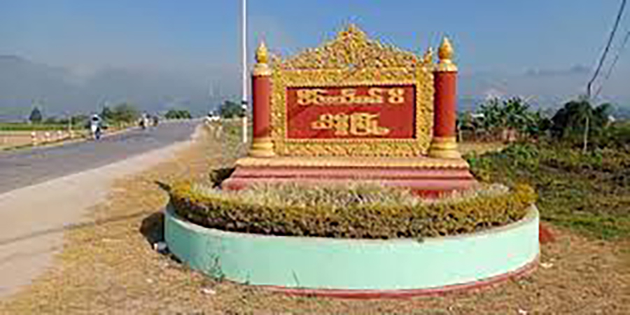 သိန္နီမြို့ထဲ လက်နက်ကြီးကျ၊ ဈေးဆိုင်ခန်းနှင့် နေအိမ်များ မီးလောင်ပျက်စီး 