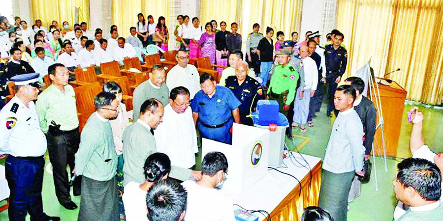 စစ်ကောင်စီပြုလုပ်နေသည့် ရွေးကောက်ပွဲအစီအစဉ်များ  ပြည်သူစိတ်မဝင်စား