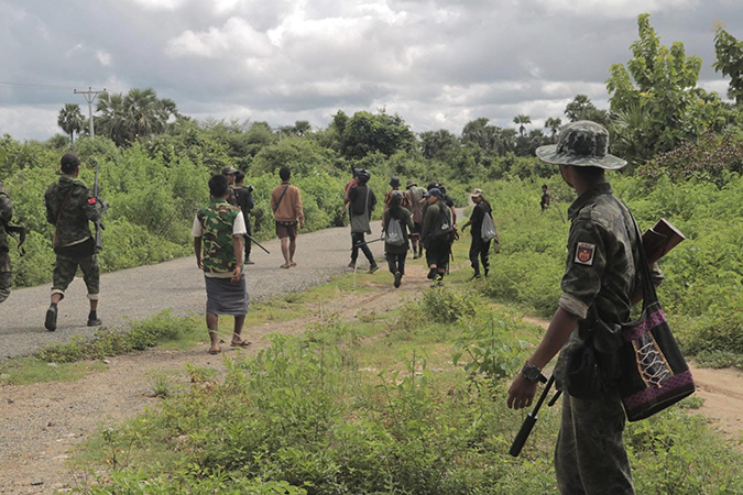 သာစည်ရွာအကျဉ်းထောင် စစ်တပ်စခန်း တိုက်ခိုက်ခံရ၊ ကနီတွင် တိုက်ပွဲဖြစ်၊ လိပ်စင်းတောင်ရွာ ကို စစ်ကဗုံးကြဲ