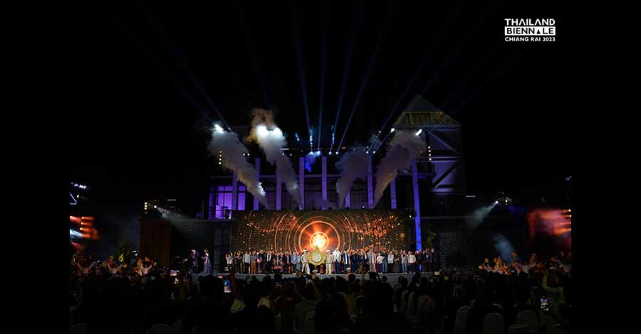 ချင်းရိုင်တွင် ကျင်းပသည့် ထိုင်းအနုပညာပြပွဲကြီးတွင်  မြန်မာအနုပညာရှင်များ ပါဝင်ပြသ 