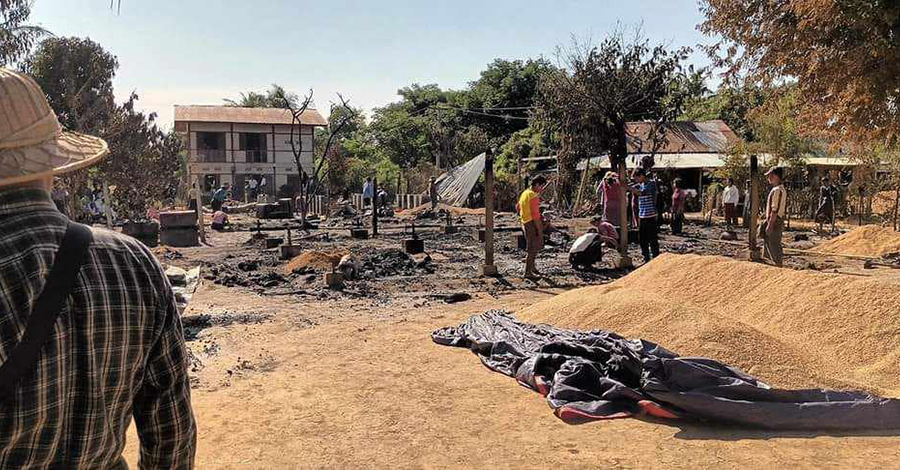 ဒီပဲယင်းမြို့နယ်၌ ပြည်သူ့နေအိမ်များနှင့် စပါးတင်းများကို စစ်ကောင်စီတပ်က  မီးရှို့ ဖျက်ဆီး