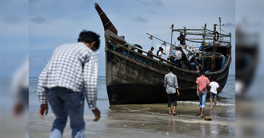 ရိုဟင်ဂျာ လှေစီးဒုက္ခသည်များကို အင်ဒိုနီးရှား ဒေသခံများက လက်မခံလို