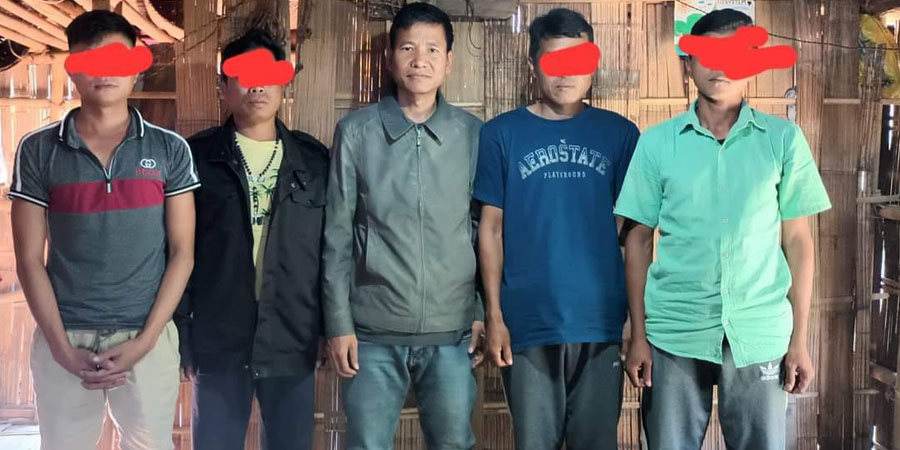 ပလက်ဝတွင် ရဲ ၄ ဦး လက်နက်ခဲယမ်းများနှင့် အလင်းဝင်