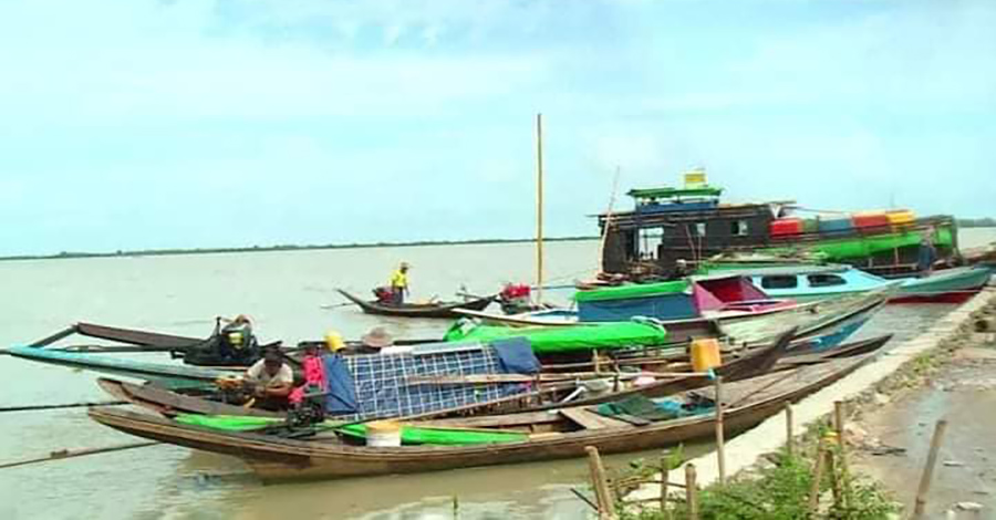 ကျိုက်လတ်တွင် လုံခြုံရေးအကြောင်းပြပြီး ရေယာဉ်များကို စစ်ဆေးငွေညှစ်နေ