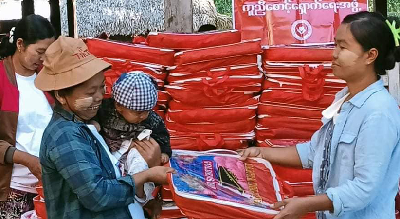 ကလေးမြို့တွင် လက်နက်ကြီးကြောင့် ၁ ဦးသေဆုံးပြီး ၇ ဦးဒဏ်ရာရ၊ ဒီပဲယင်းစစ်ရှောင်များကို စောင်များလှူဒါန်း