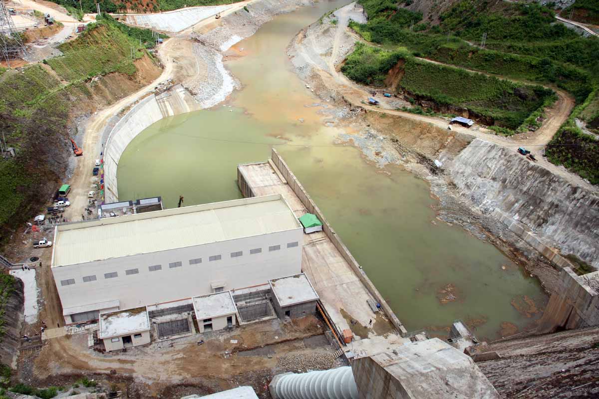 ေပါင္းေလာင္းဆည္ တည္ေဆာက္မႈ ျမင္ကြင္း (ဓာတ္ပုံ)