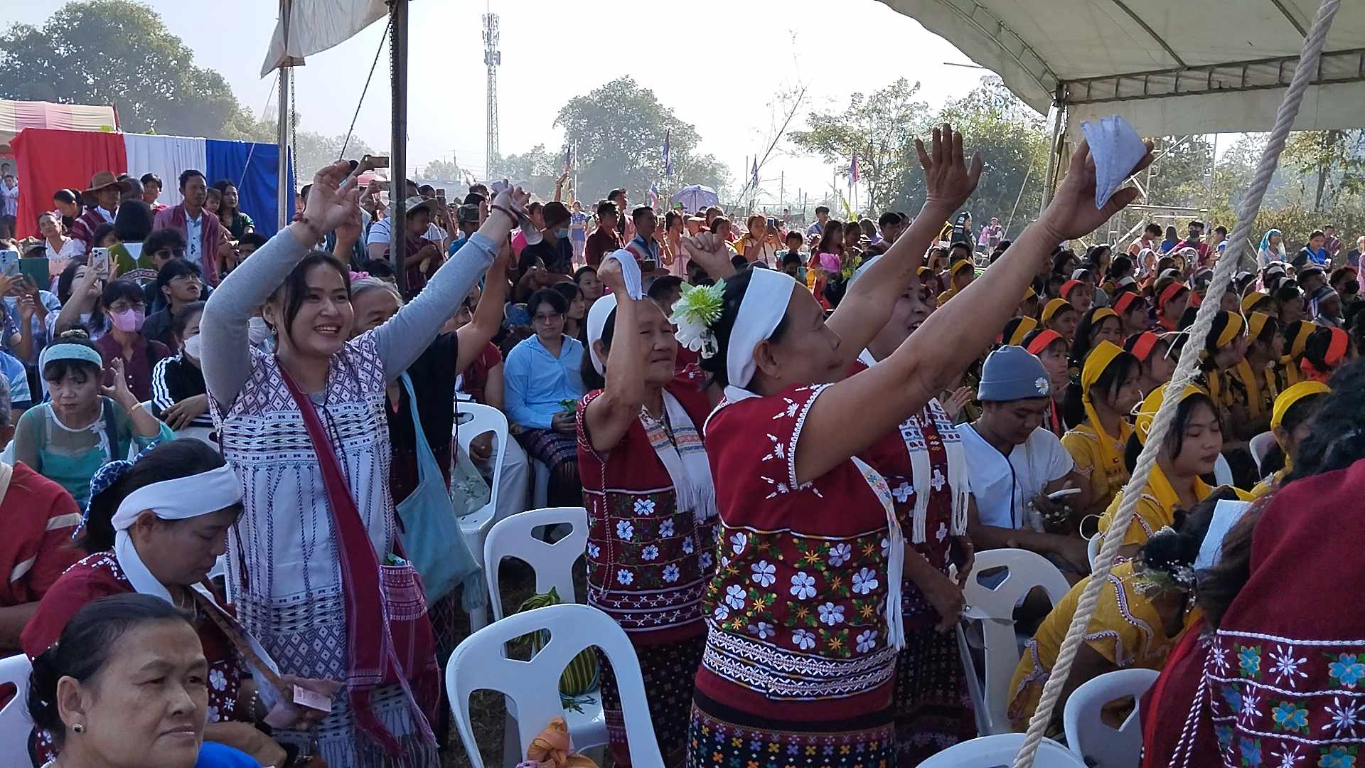 ကရင်နှစ်သစ်ကူးပွဲတော် မဲဆောက်တွင် ကျင်းပ (ဓာတ်ပုံ)  