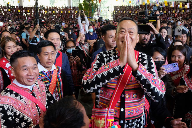 ထိုင်းဝန်ကြီးချုပ်  လားဟူနှစ်သစ်ကူးပွဲတော်တက်ရောက် (ဓာတ်ပုံ)