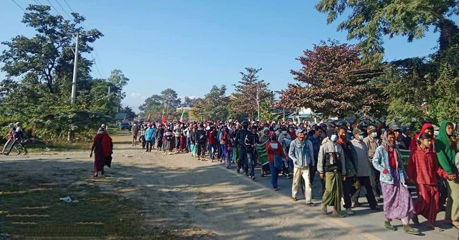 ကန့်ဘလူနှင့် ကလေးမြို့တွင် စစ်တပ်ထောက်ခံသူများက ဘာသာရေးမှိုင်းတိုက်ပွဲပြုလုပ်
