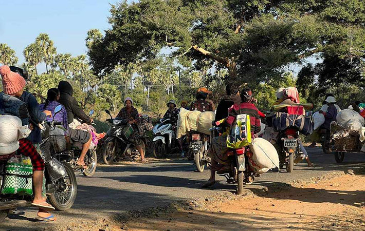 ဆားလင်းကြီးနှင့်ခင်ဦးတွင် တိုက်ပွဲကြောင့် ဒေသခံ ထောင်ချီ စစ်ဘေးရှောင်နေရ