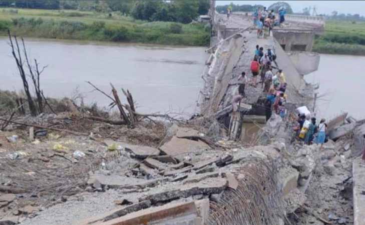 နတ်သံကွင်းမြို့၌  စစ်‌တပ်က အင်အားဖြည့်တင်းနေပြီး တိုက်ပွဲဖြစ်
