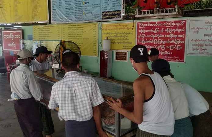 ပြည်အမှတ် ၃ စခန်းမှူး တိုက်ပွဲအတွင်း ကျဆုံး၊ အောင်ရတနာရပ်ကွက် ရာအိမ်မှူး ဓားခုတ်ခံရပြီး သေဆုံး