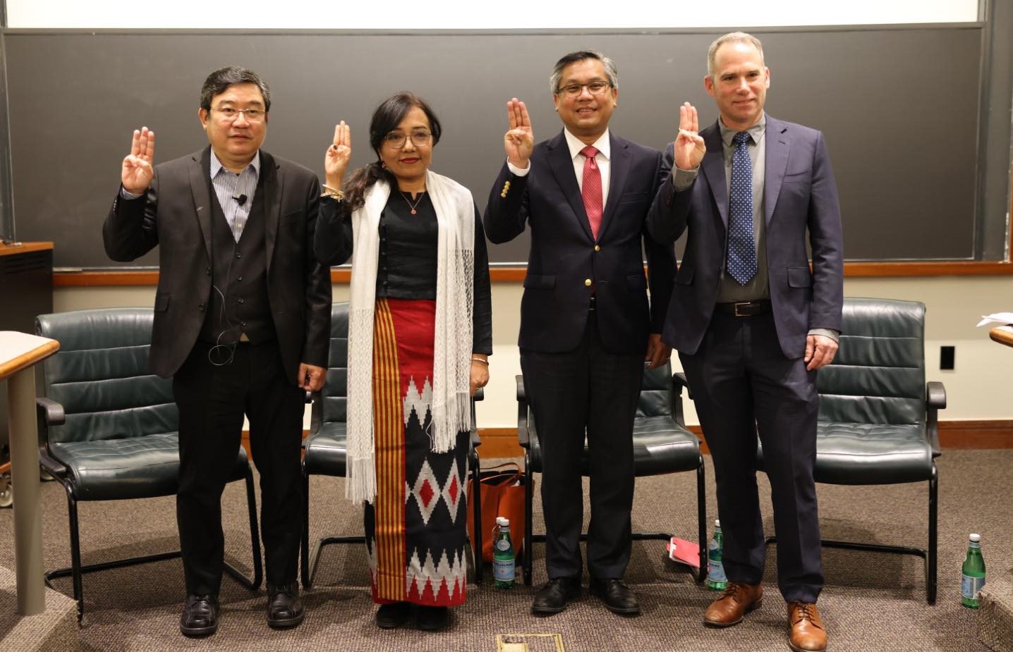စစ်အာဏာသိမ်းအလွန် မြန်မာ့နိုင်ငံရေး အမေရိကန် Duke University ၌ ဆွေးနွေးဖလှယ် (ဓာတ်ပုံ)