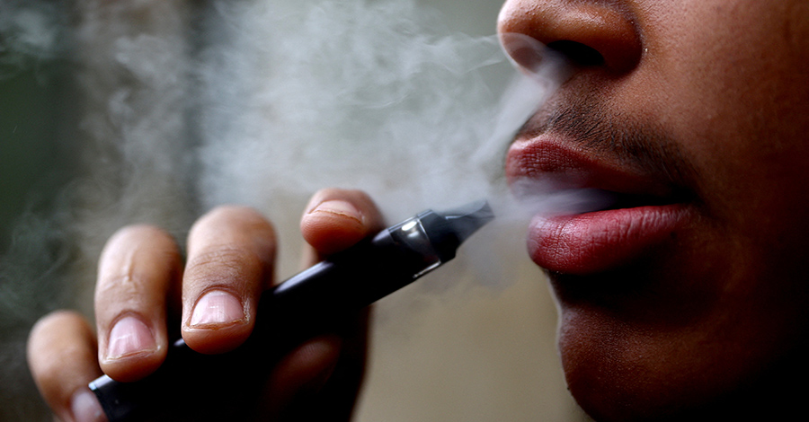 ဗြိတိန်တွင် အသက်မပြည့်သေးသူများ တခါသုံး Vape အသုံးပြုမှု ပိတ်ပင်မည်